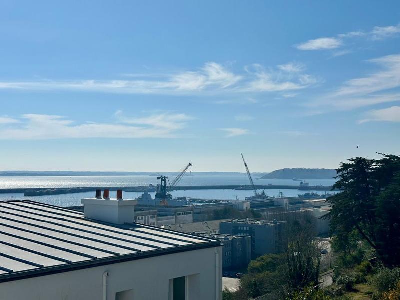 Maison - 170 m² - 9 pièces