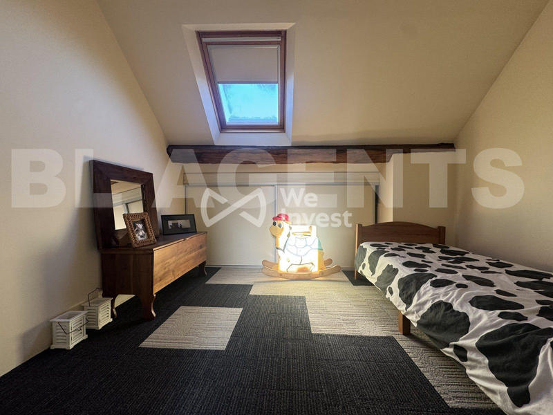 Maison - 225 m² - 7 pièces