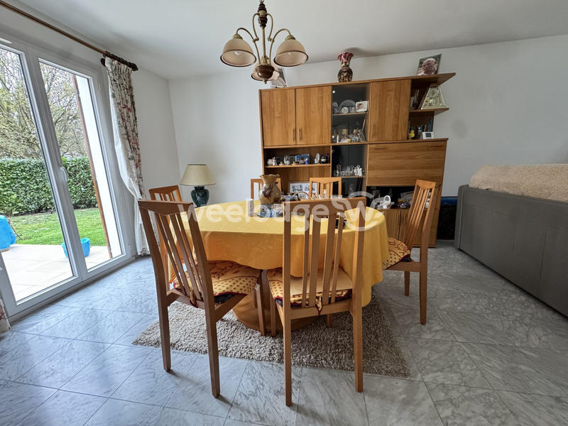 Maison - 90 m² - 5 pièces