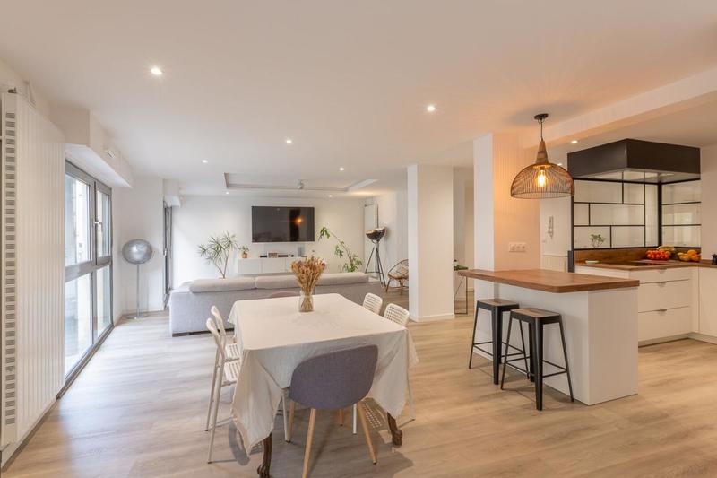 Appartement - 135 m² - 5 pièces