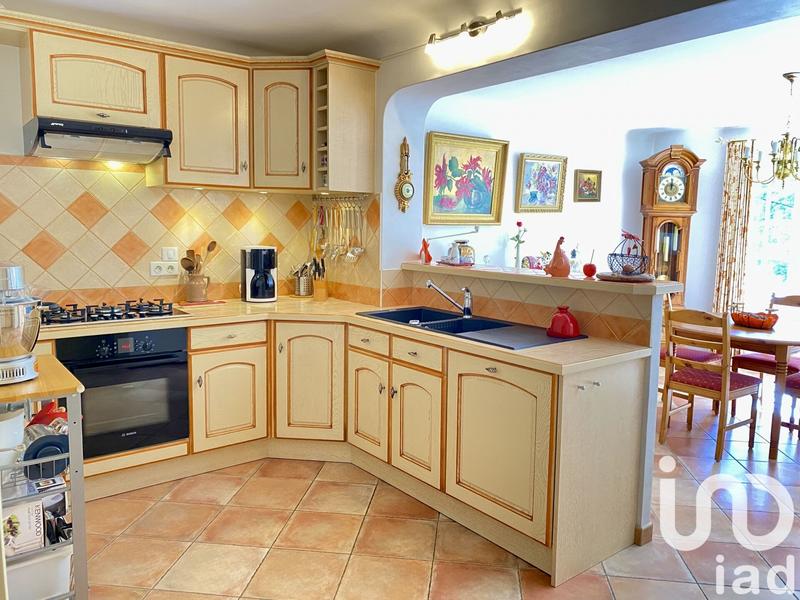 Maison - 204 m² - 8 pièces