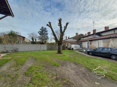 Maison - 229 m² - 8 pièces