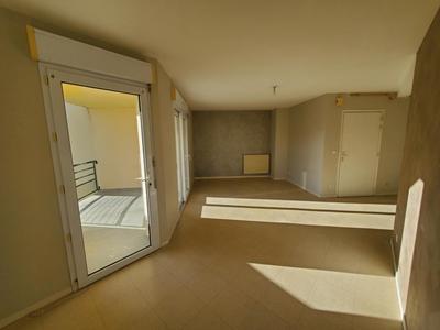 Appartement ancien - 80 m² - 4 pièces