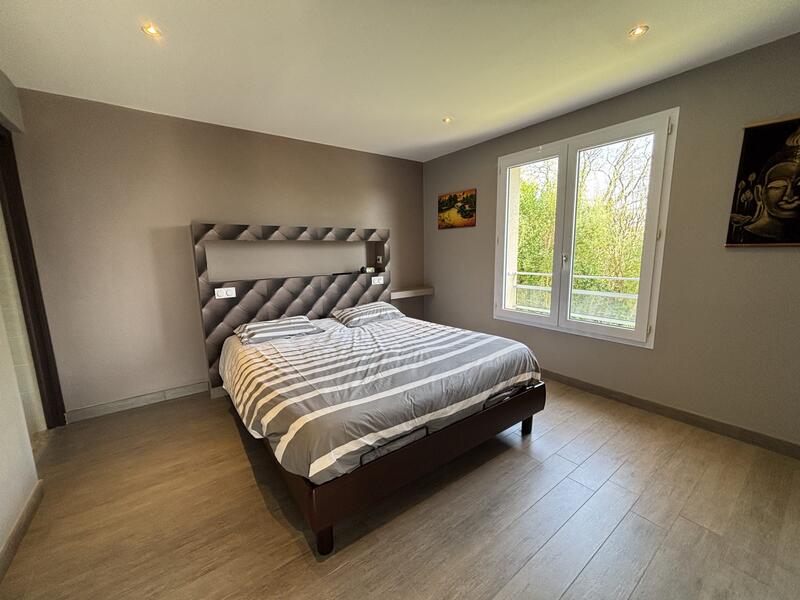 Maison - 141 m² - 6 pièces