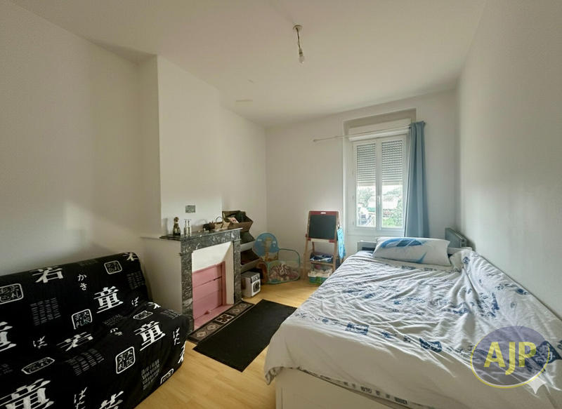 Maison - 166 m² - 7 pièces