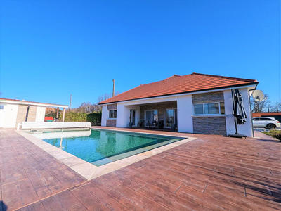 Maison - 158 m² - 5 pièces