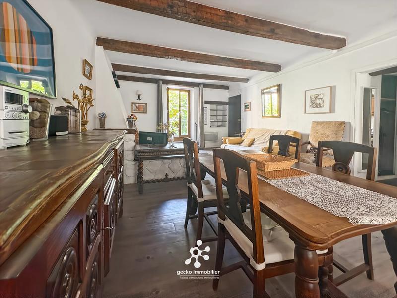 Appartement - 60 m² - 2 pièces