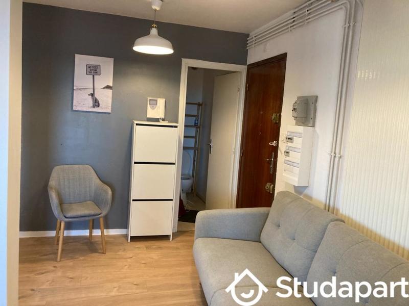 Chambre - 9 m² - 1 pièce