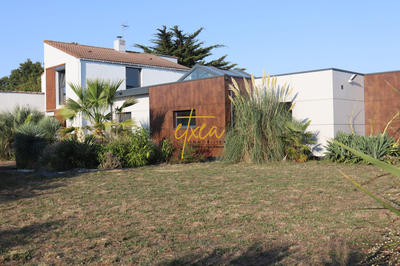 Villa - 264 m² - 10 pièces
