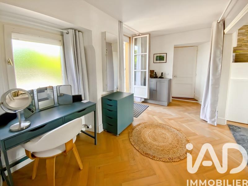 Maison - 247 m² - 10 pièces