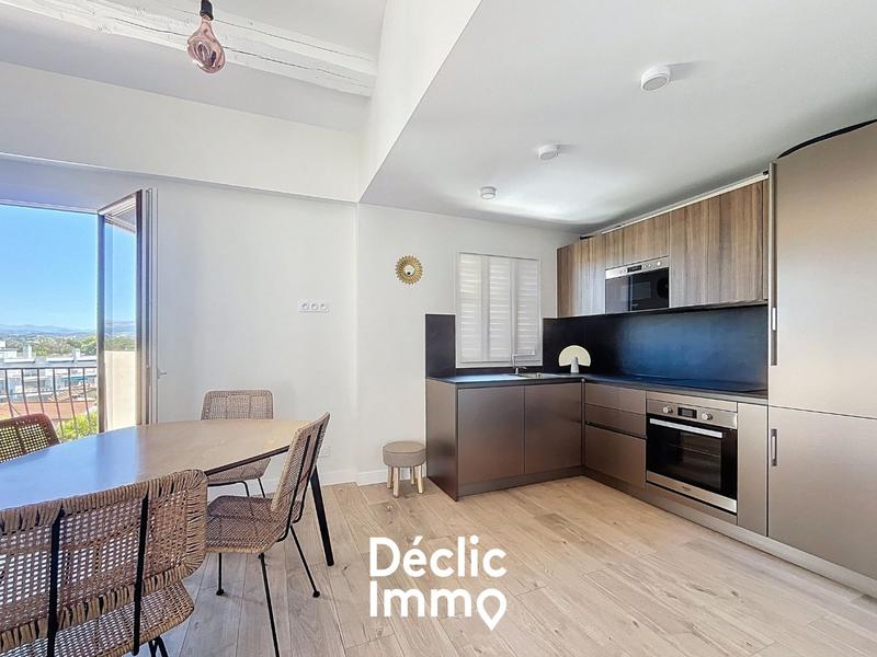 Appartement - 80 m² - 4 pièces