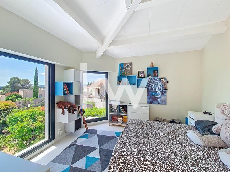 Villa - 254 m² - 7 pièces