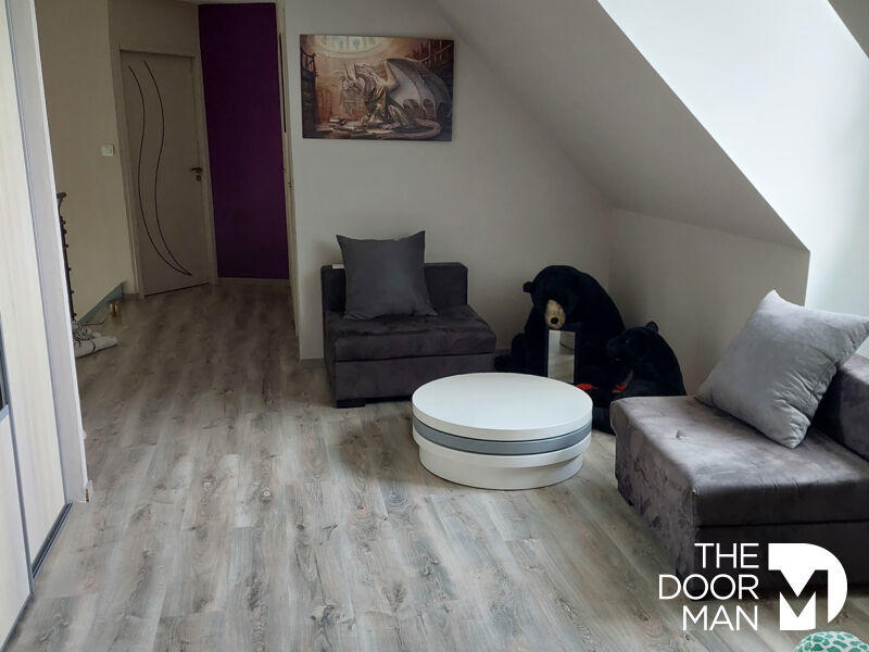 Maison - 330 m² - 11 pièces