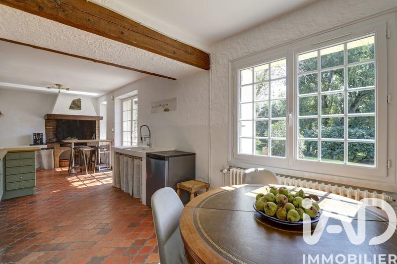 Maison - 369 m² - 11 pièces