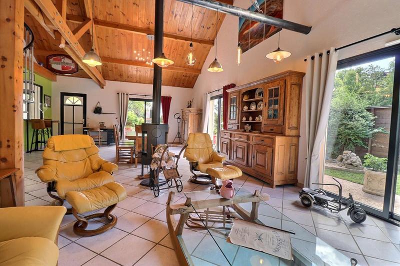 Maison - 181 m² - 7 pièces