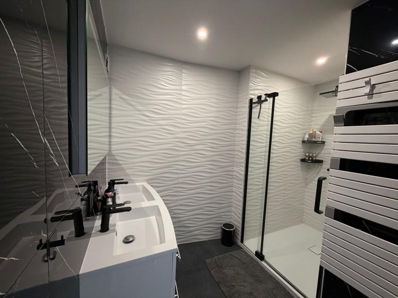 Appartement - 92 m² - 5 pièces