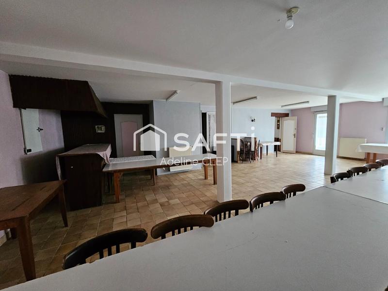 Maison - 300 m² - 10 pièces