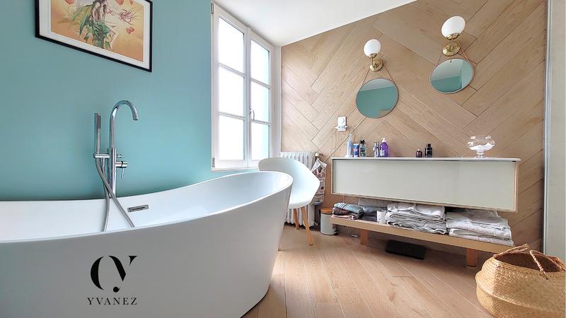 Maison - 180 m² - 7 pièces