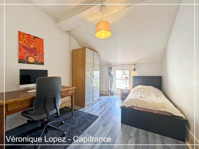 Maison - 252 m² - 10 pièces