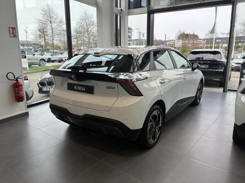 Mg Mg4 Electric 51kwh - 125 Kw 2wd Standard