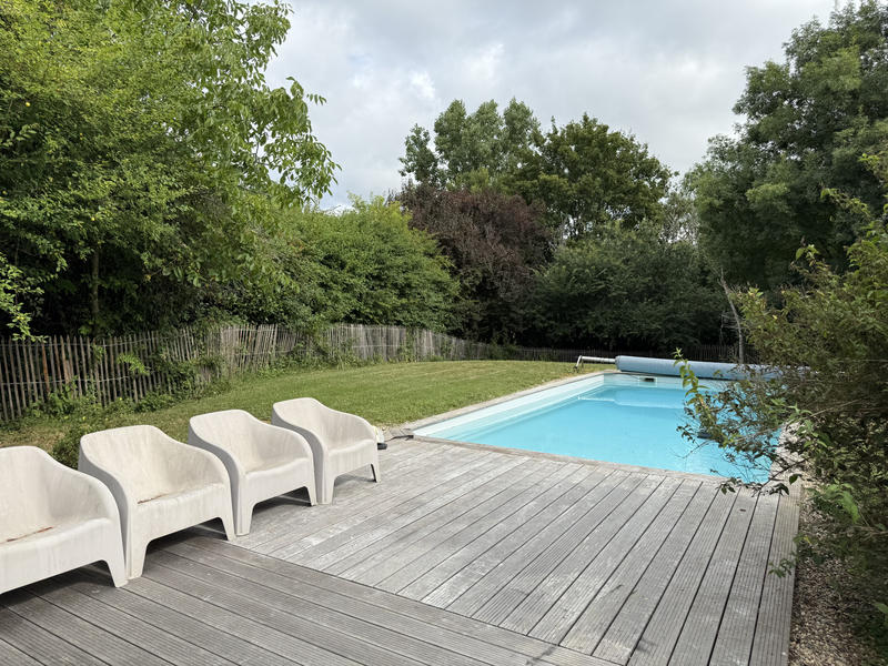 Maison - 159 m² - 7 pièces