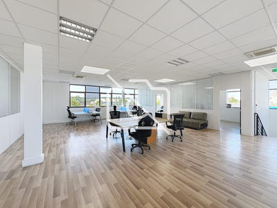 Entrepôt - 1 014 m²