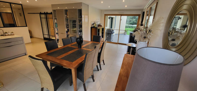 Villa - 162 m² - 6 pièces