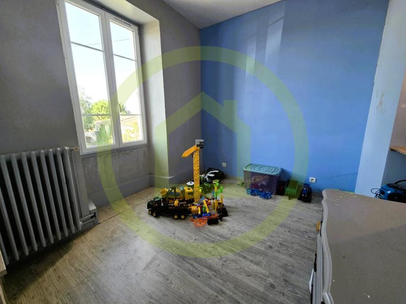Maison - 207 m² - 7 pièces