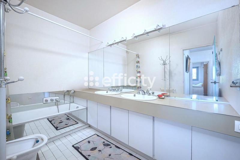 Appartement - 114 m² - 3 pièces