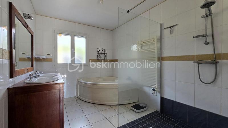 Maison - 178 m² - 6 pièces