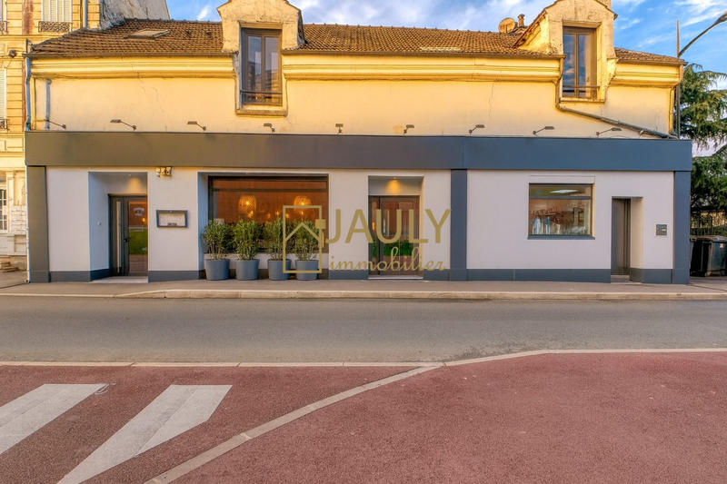 Local commercial - 382 m²