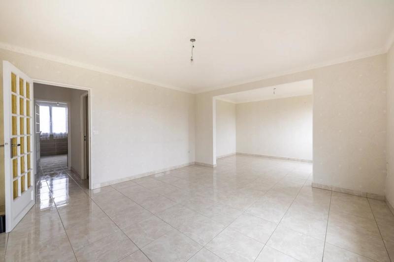 Appartement - 94 m² - 5 pièces