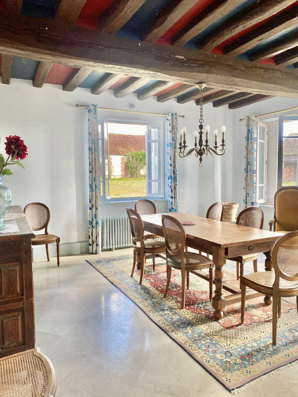 Maison - 280 m² - 9 pièces