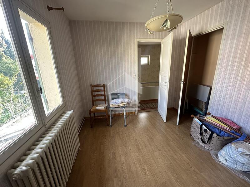 Maison - 93 m² - 4 pièces