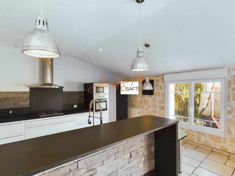 Maison - 184 m² - 6 pièces