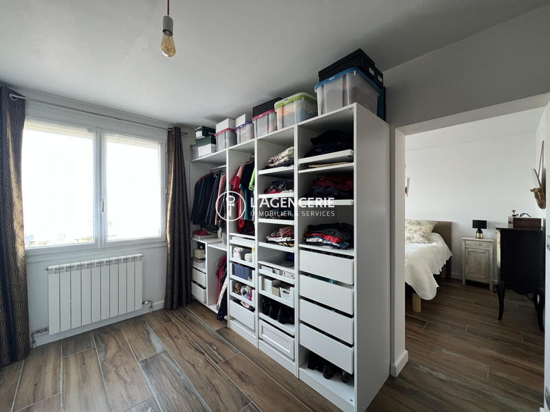 Maison - 250 m² - 8 pièces