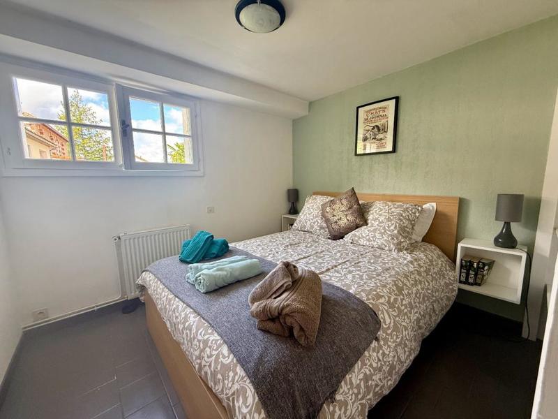 Propriété - 280 m² - 15 pièces