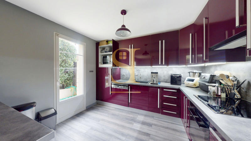 Maison - 85 m² - 4 pièces