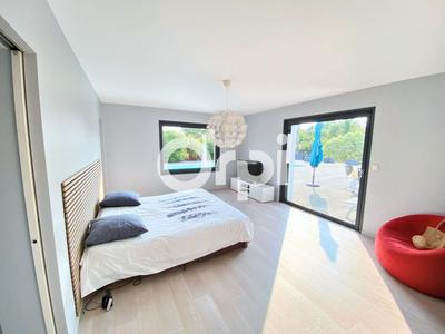 Maison - 195 m² - 4 pièces