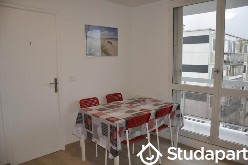 Chambre - 9 m² - 1 pièce