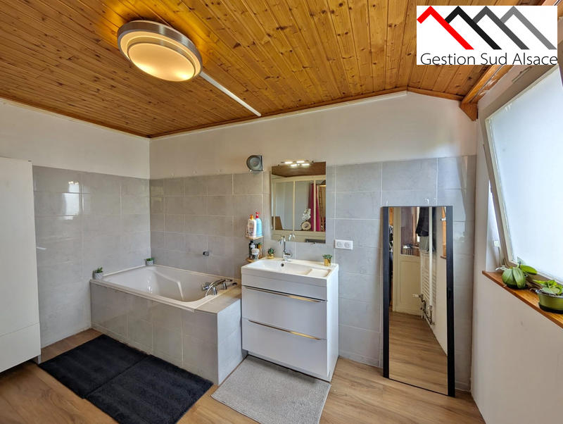 Maison - 166 m² - 8 pièces