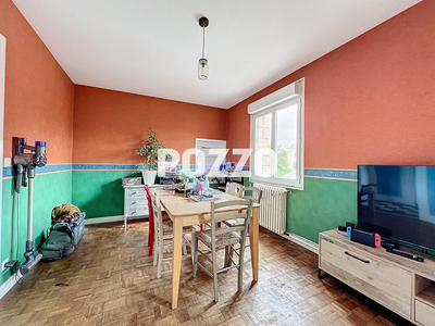Appartement - 99 m² - 5 pièces