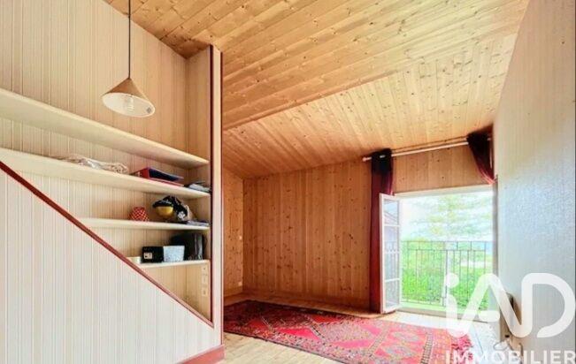 Maison - 310 m² - 9 pièces