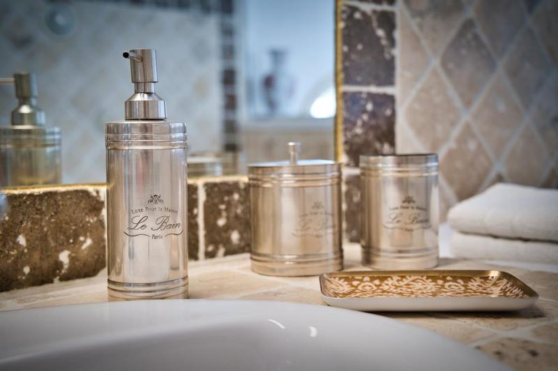 Mas - 359 m² - 11 pièces