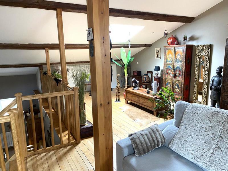 Maison - 166 m² - 6 pièces