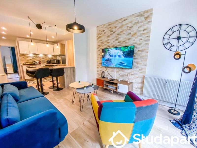 Chambre - 10 m² - 1 pièce