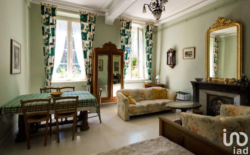 Local commercial - 165 000 m²