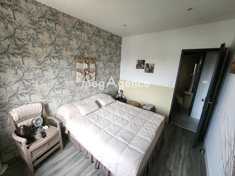 Maison - 180 m² - 5 pièces