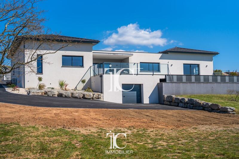 Villa - 202 m² - 5 pièces