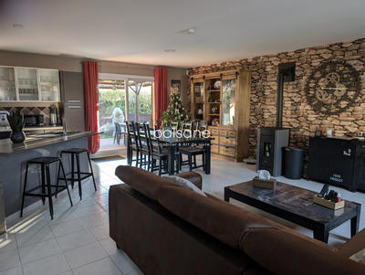 Maison traditionnelle - 90 m² - 5 pièces